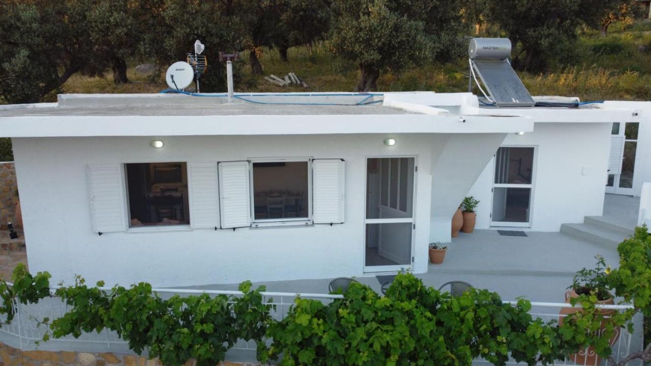 Mano'S House Villa Triopetra Exterior photo