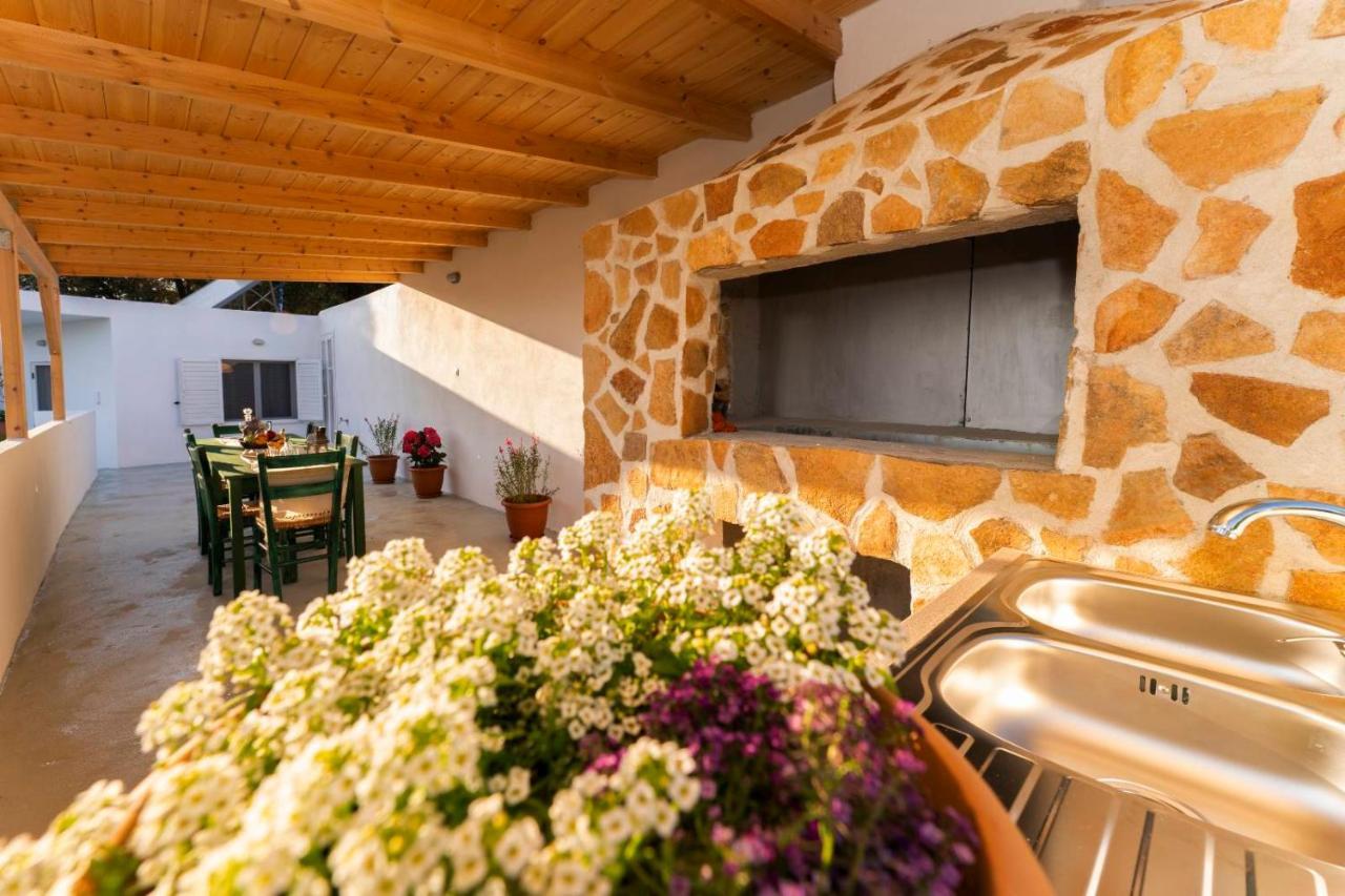 Mano'S House Villa Triopetra Exterior photo